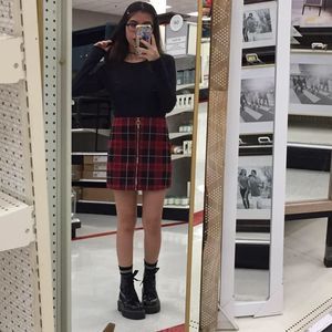 Meet your Posher, Perla